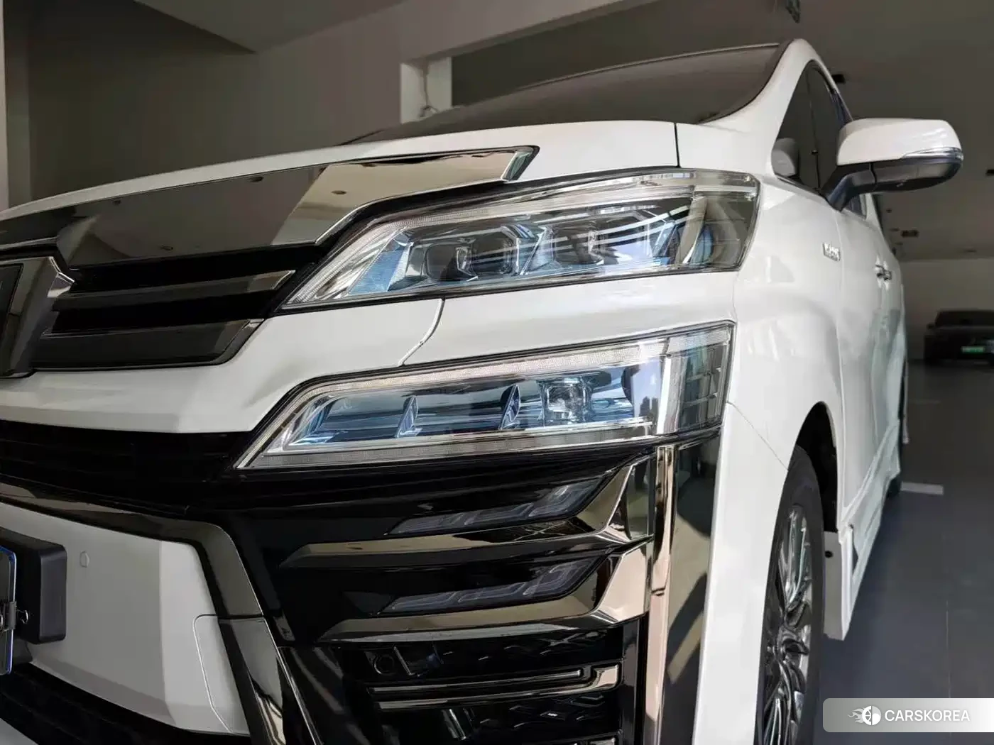 Toyota Vellfire id 4681234 из Китая 9