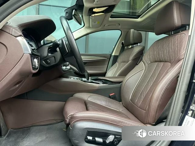 BMW 5 series 2023 Черный из Китая, фото 2