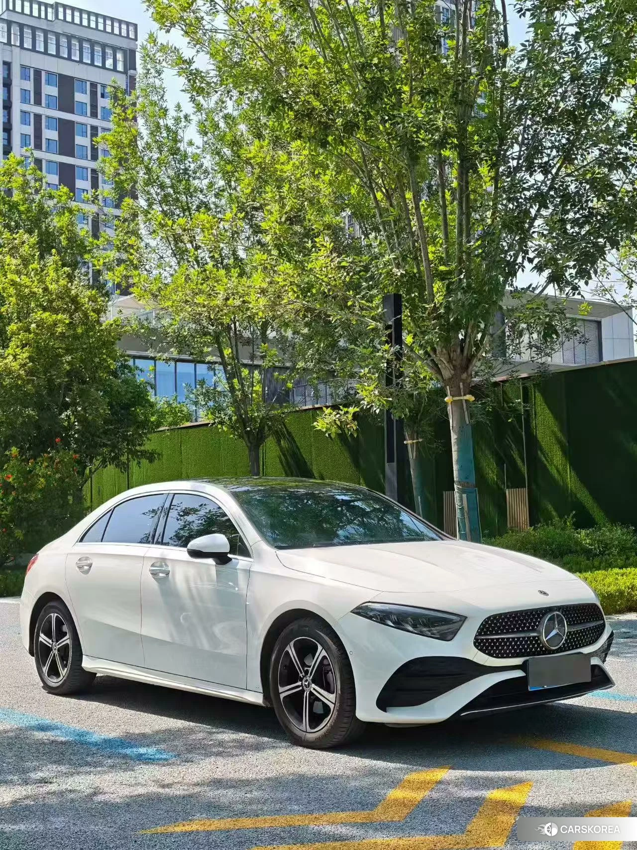 Mercedes-Benz Class A 2023 Белый из Китая, фото 2