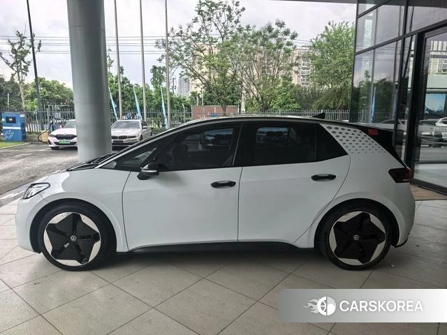 Volkswagen ID.3 2022 Белый из Китая, фото 2
