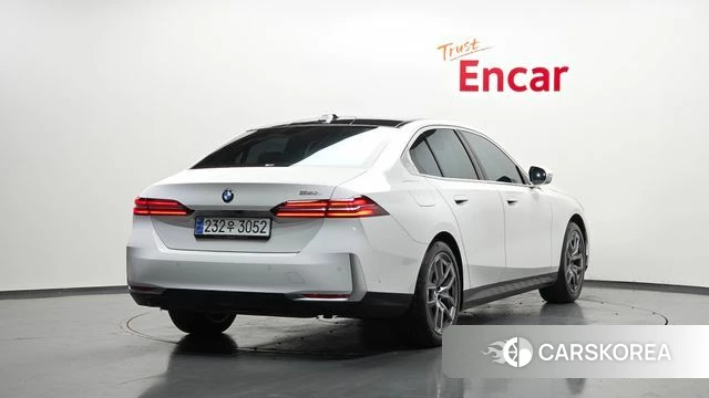 BMW 5 Series (G60) id 4442807 из Кореи 12
