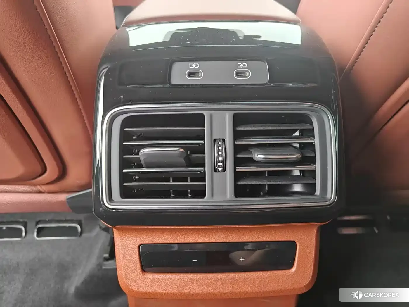 Audi Q5L id 4546232 из Китая 12