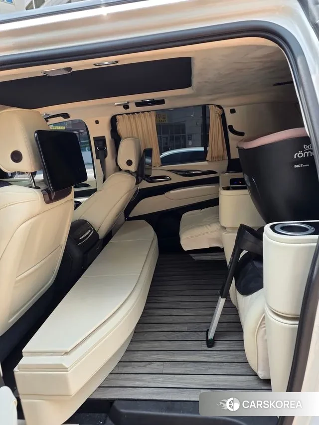 Cadillac Escalade 5th Generation 2021 Белый из Кореи, фото 2