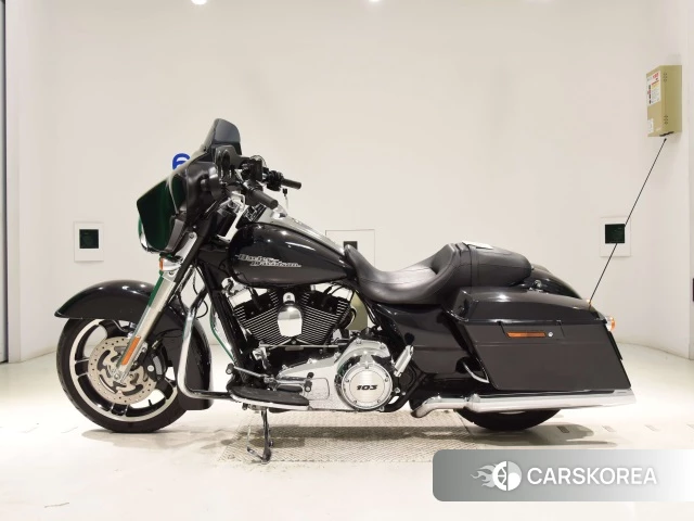 Harley-Davidson Street Glide FLHX1690 2013 из Японии