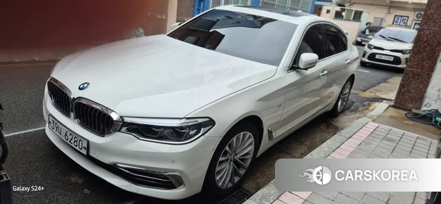 BMW 5 Series (G30) 2018 Белый из Кореи, фото 2
