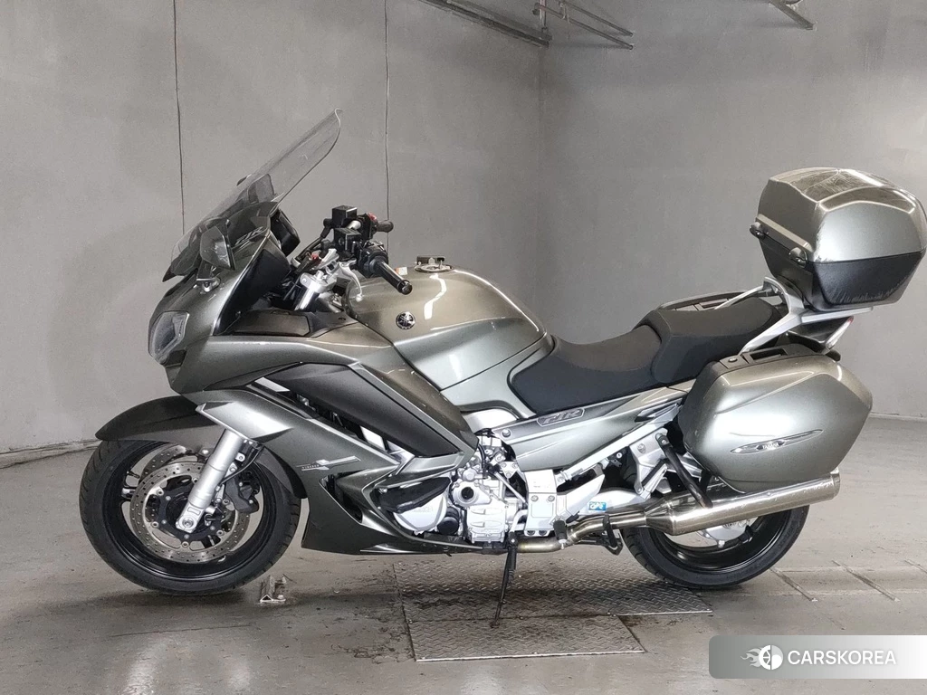 Проданный Yamaha FJR 1300 ABS 2013 из Японии