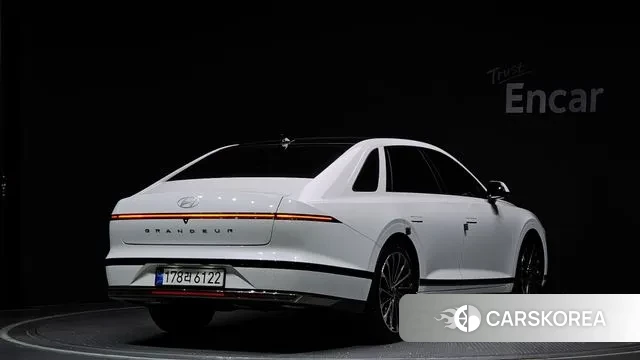 Hyundai Grandeur Hybrid (GN7) id 3026881 из Кореи 12