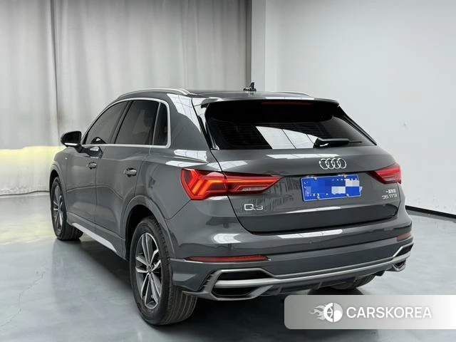 Audi Q3 2021 Темно-серый из Китая, фото 6