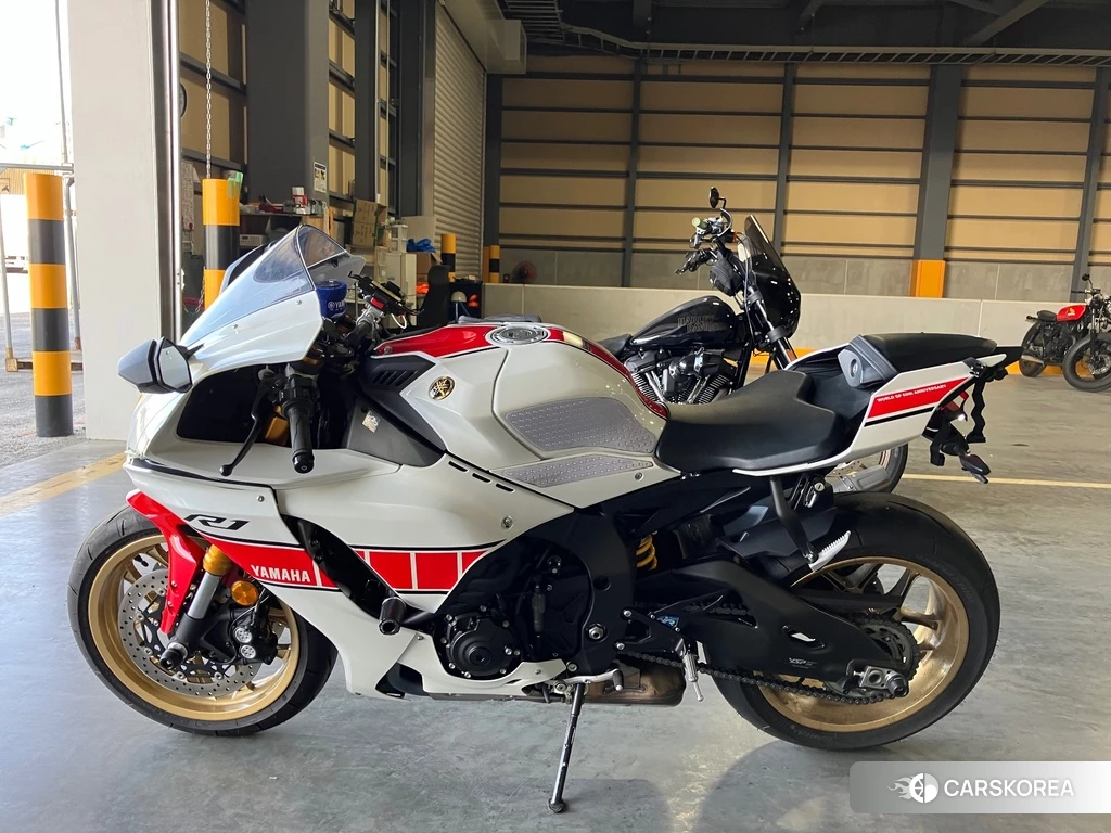 Проданный Yamaha YZF-R1 2022 из Японии