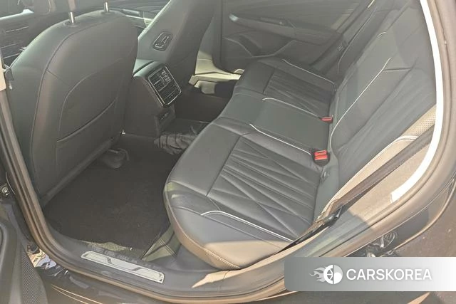 Volkswagen Passat id 4272302 из Китая 9