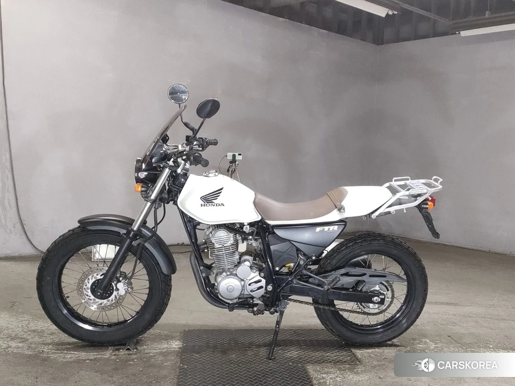 Проданный Honda FTR223 id 4176896 из Японии, фото 2