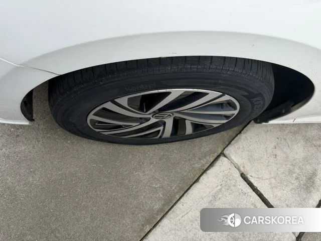 Volkswagen Lavida 2022 Белый из Китая, фото 2