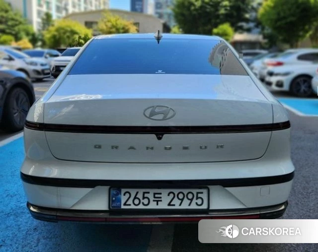 Hyundai Grandeur Hybrid (GN7) 2024 Белый из Кореи, фото 2