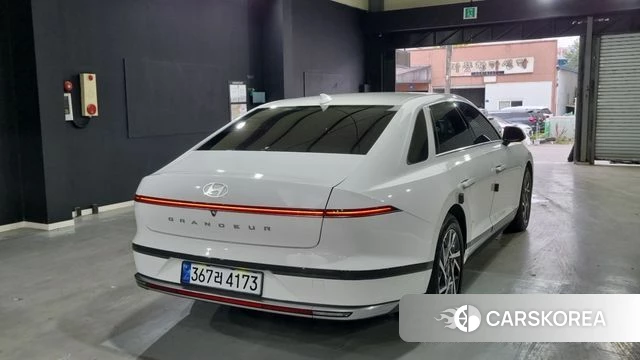 Hyundai Grandeur (GN7) id 4453240 из Кореи 10