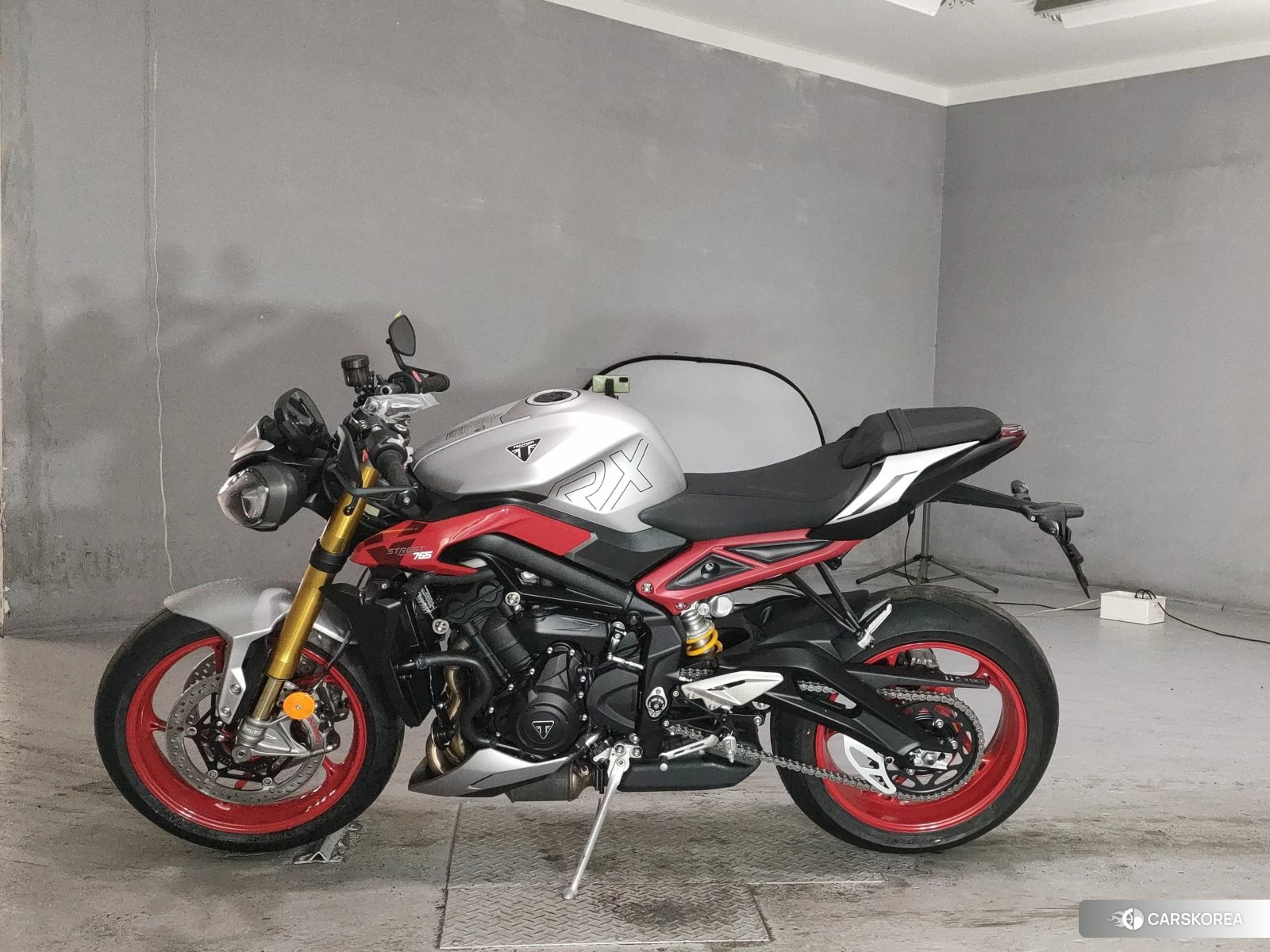 Проданный Triumph STREET TRIPLE RX 2026 из Японии
