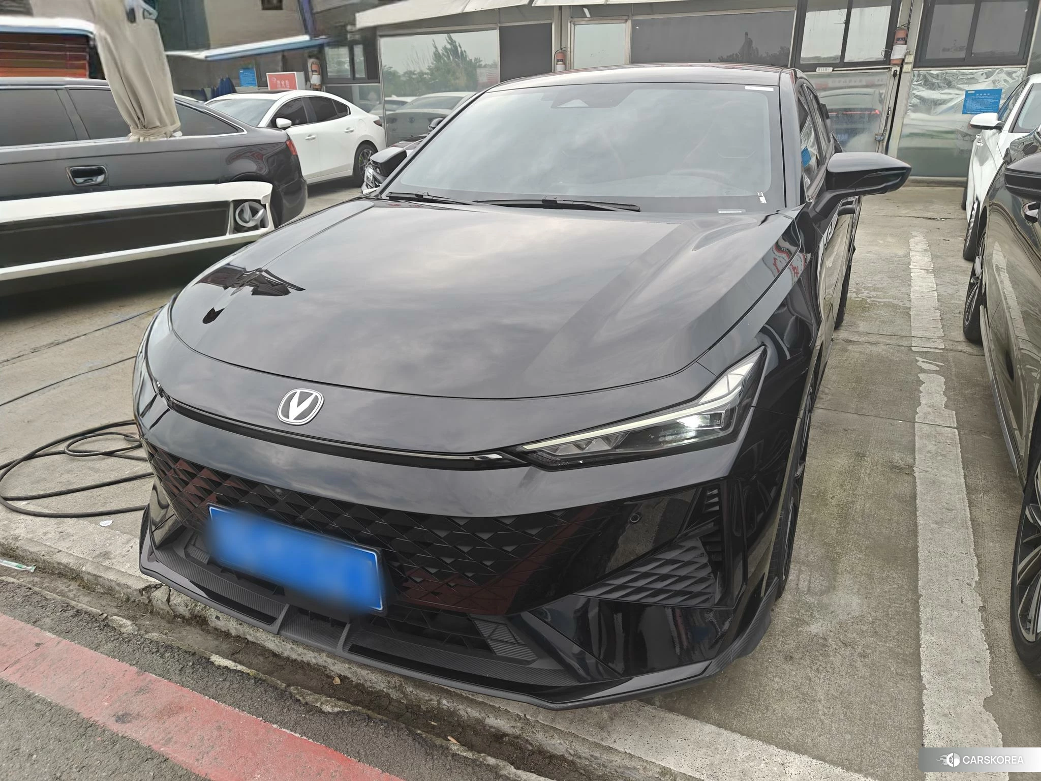 Chang'an UNI-V 2024 Черный из Китая, фото 2