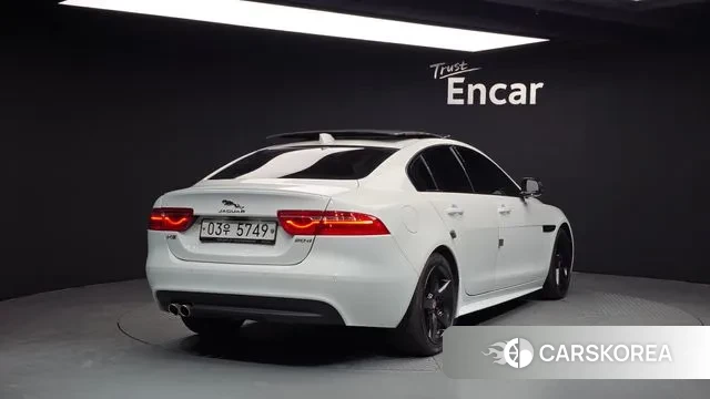 Jaguar XE id 3728438 из Кореи 12