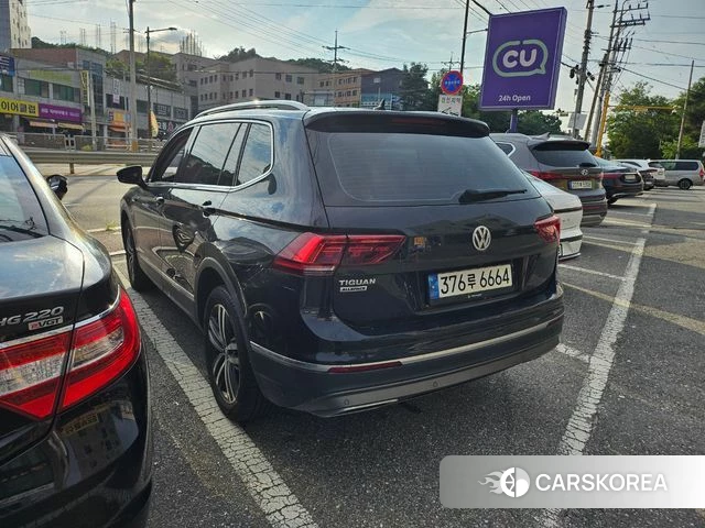 Volkswagen Tiguan Allspace 2020 Черный из Кореи, фото 2