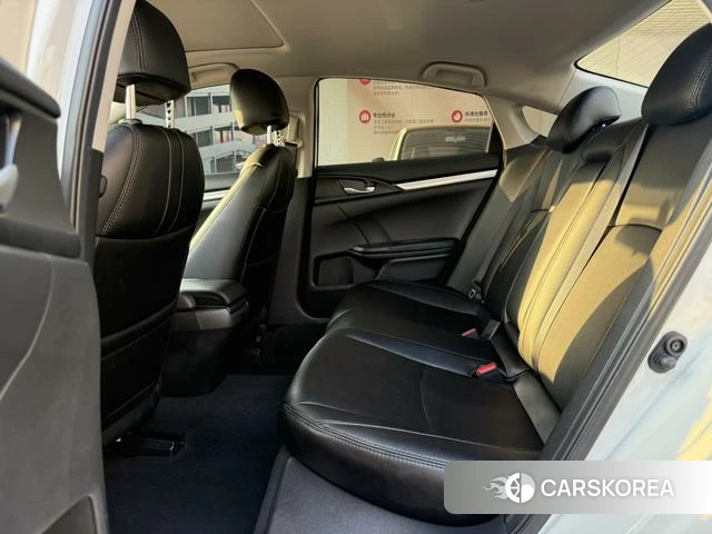 Honda Civic id 4276714 из Китая 12