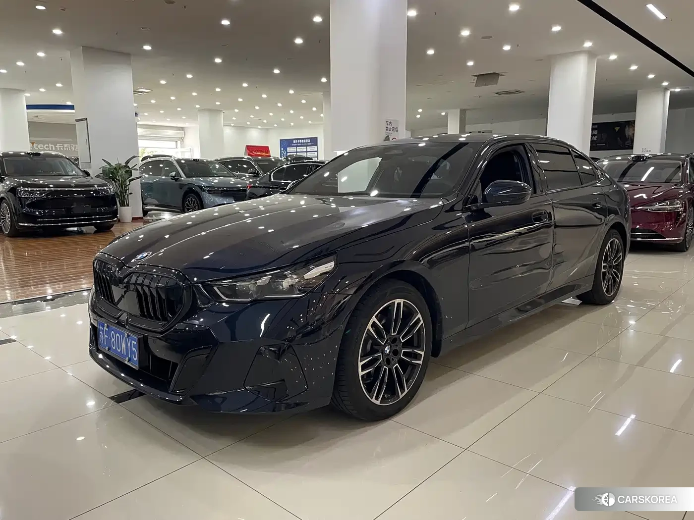 BMW 5 series 2026 Черный из Китая, фото 2