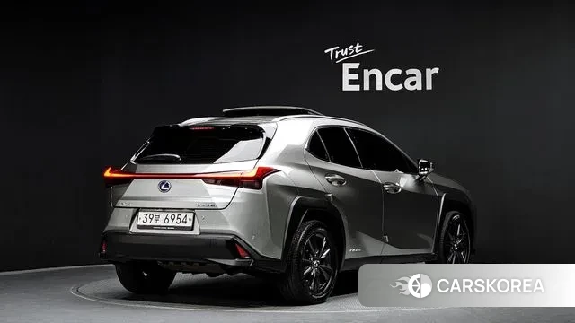 Lexus UX250h id 3330457 из Кореи 12