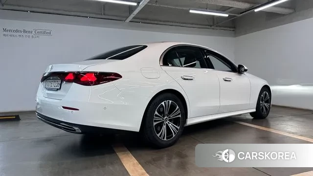 Mercedes-Benz E-Class W214 id 3126198 из Кореи 12