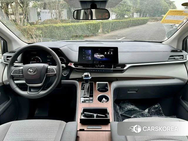 Toyota Saina 2026 Белый из Китая, фото 4