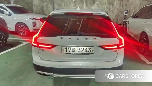 Volvo V90 Cross-Country 2018 Белый из Кореи, фото 2