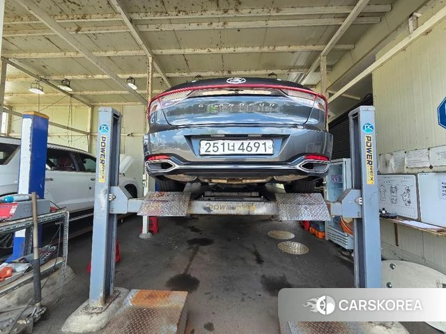 Hyundai The New Grandeur IG Hybrid 2020 Серебристо-серый из Кореи, фото 2