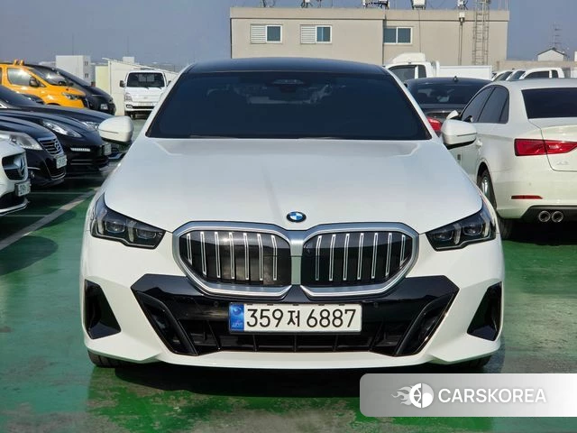 BMW 5 Series (G60) id 3838435 из Кореи 12