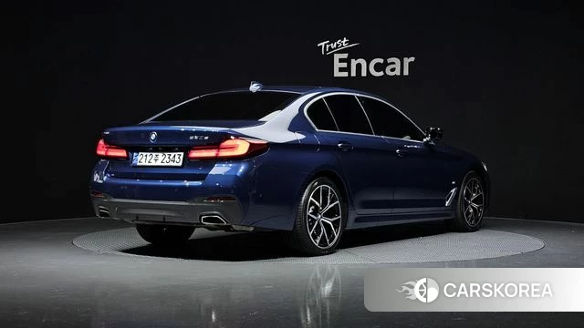 BMW 5 Series (G30) id 3833644 из Кореи 12