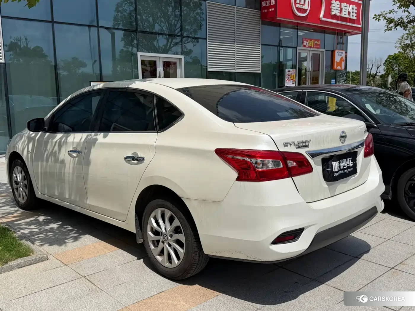 Nissan Sylphy 2024 Белый из Китая, фото 2