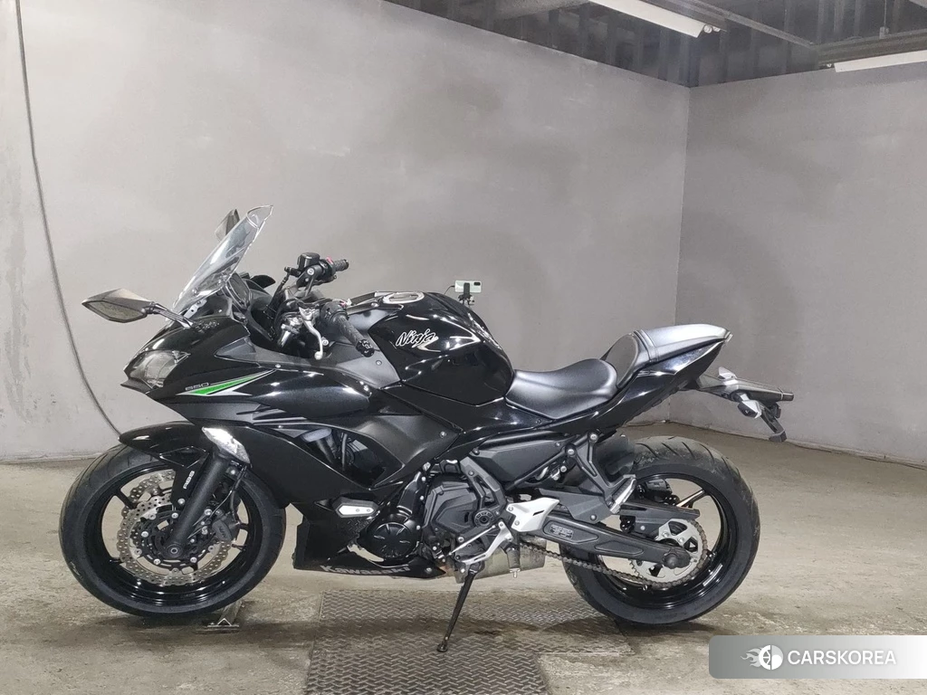 Проданный Kawasaki NINJA 650 2017 из Японии, фото 2