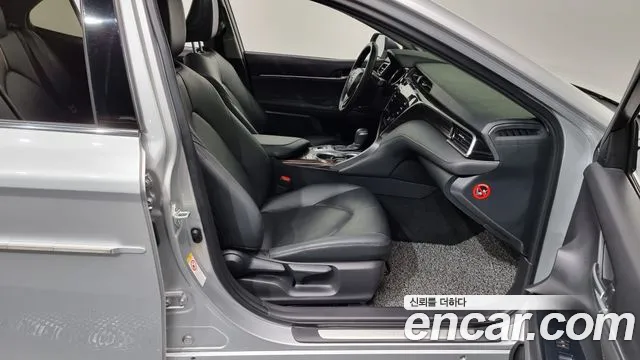 Toyota Camry (XV70) id 2791579 из Кореи 12