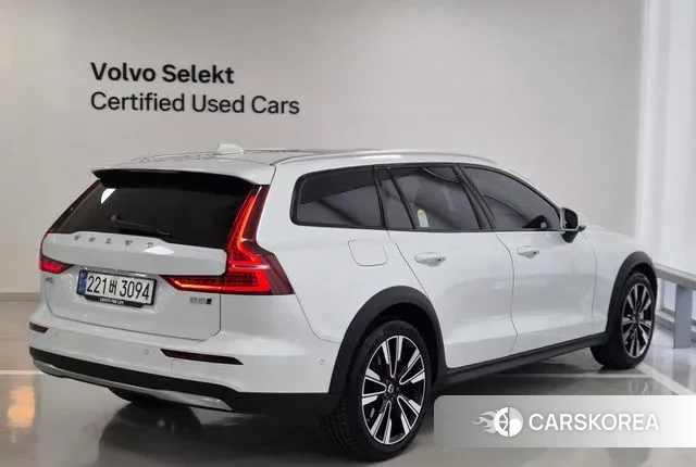 Volvo V60 Cross-Country 2nd Generation id 3222984 из Кореи 12