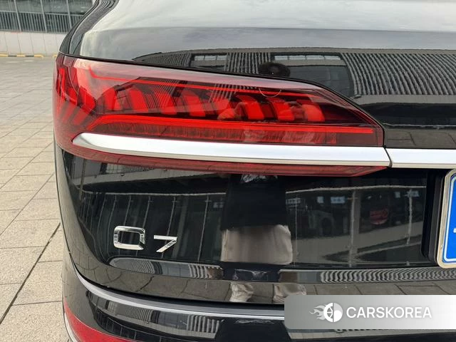 Audi Q7 id 4300817 из Китая 12