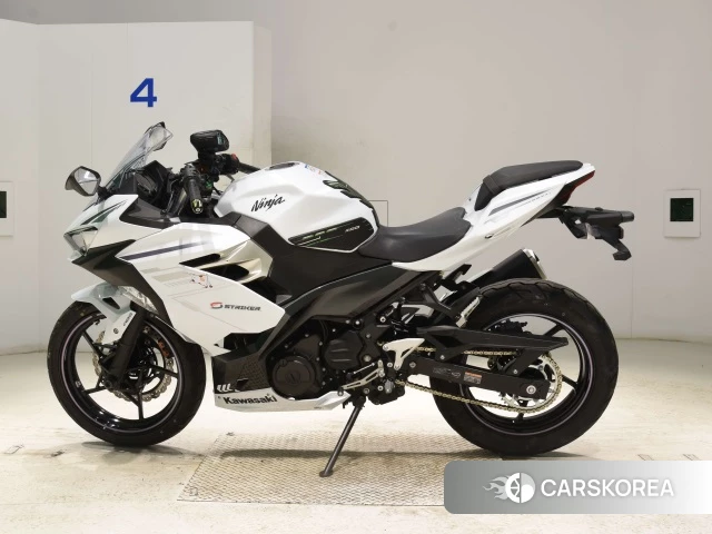 Kawasaki NINJA 400 2022 из Японии