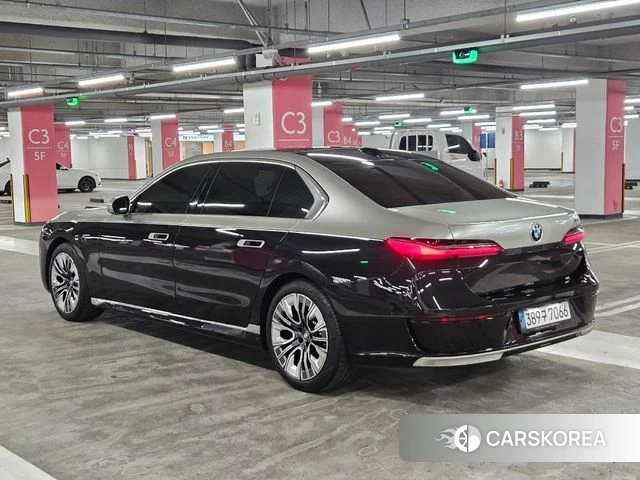 BMW 7 Series (G70) id 4428122 из Кореи 12