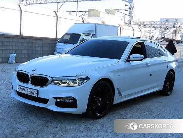 BMW 5 Series (G30) id 3682556 из Кореи 12