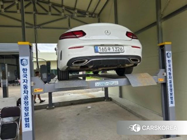 Mercedes-Benz C-Class W205 2020 Белый из Кореи, фото 2