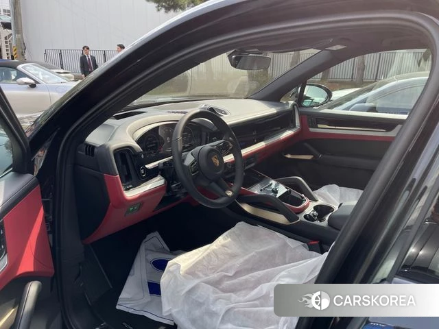 Porsche Cayenne (PO536) 2025 Черный из Кореи, фото 2