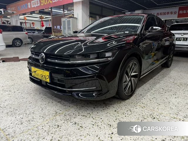 Volkswagen Magotan 2025 Черный из Китая, фото 2