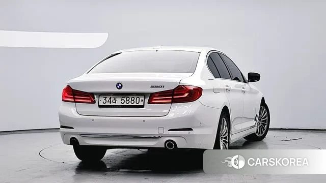 BMW 5 Series (G30) id 3612371 из Кореи 11