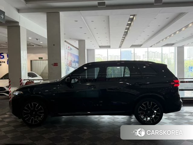 BMW X5 2024 Черный из Китая, фото 2