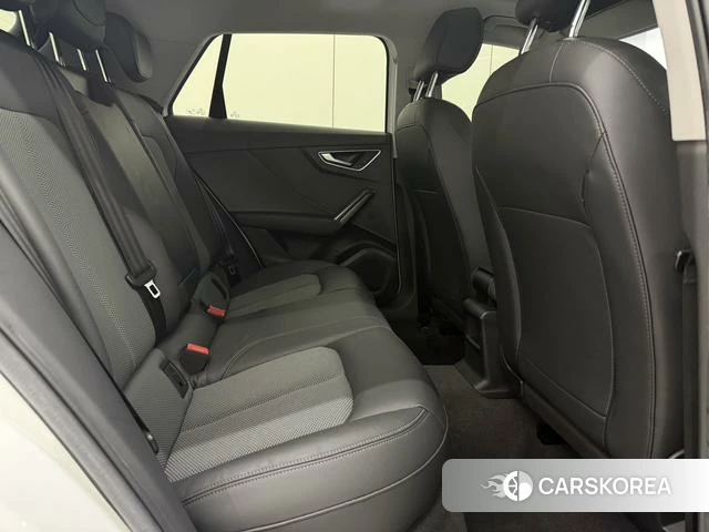 Audi Q2L id 4207401 из Китая 12