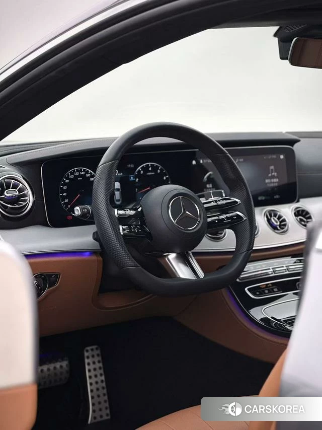 Mercedes-Benz E-class (imported) 2022 Серебристо-серый из Китая, фото 2
