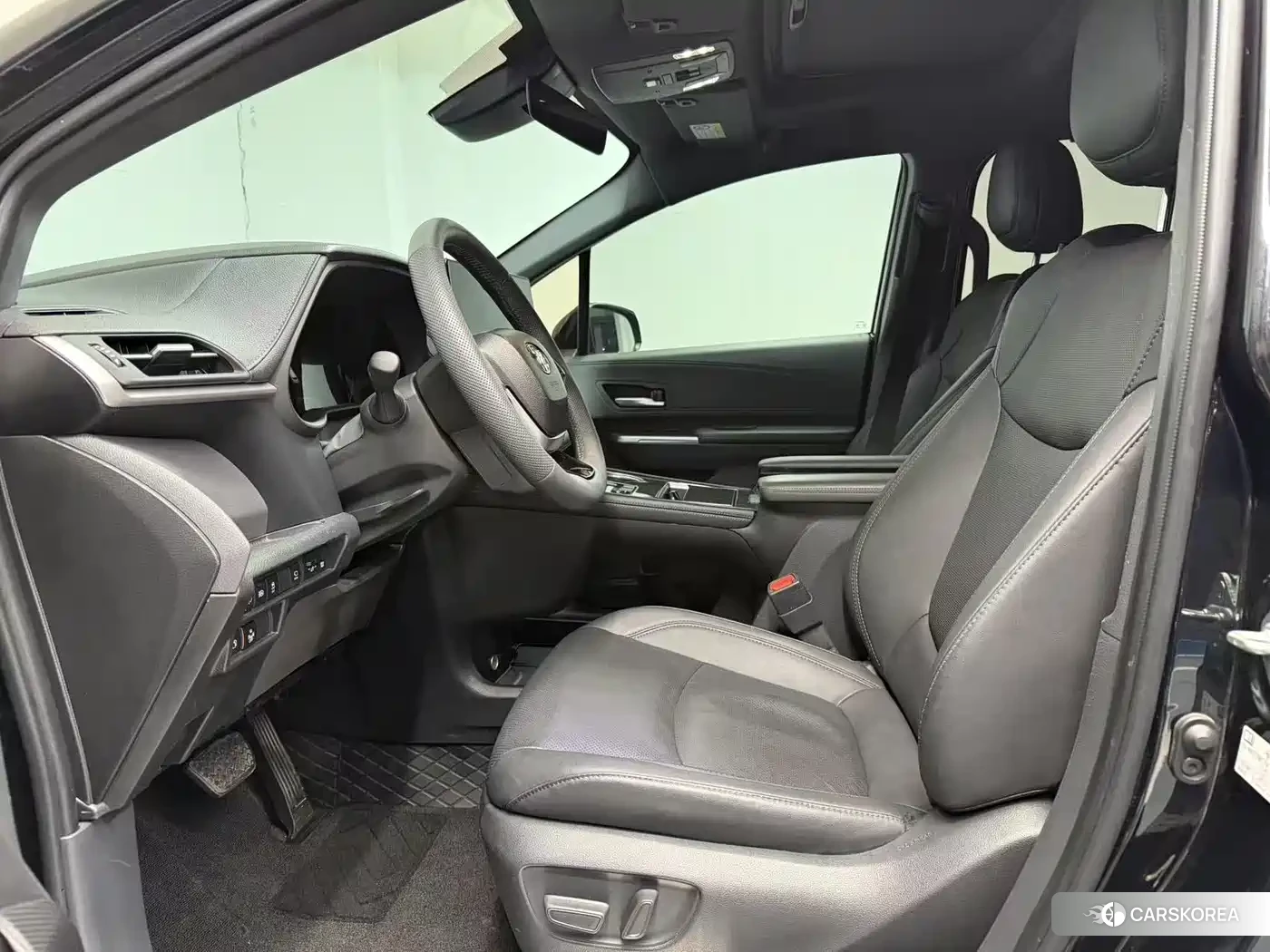 Toyota Sienna 2024 Черный из Китая, фото 2