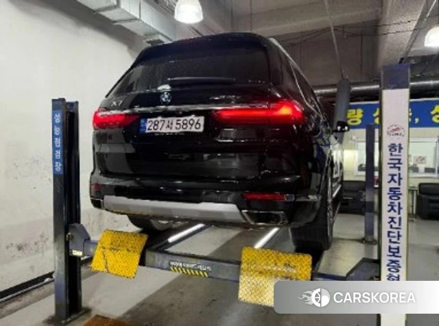 BMW X7 (G07) 2022 Черный из Кореи, фото 2