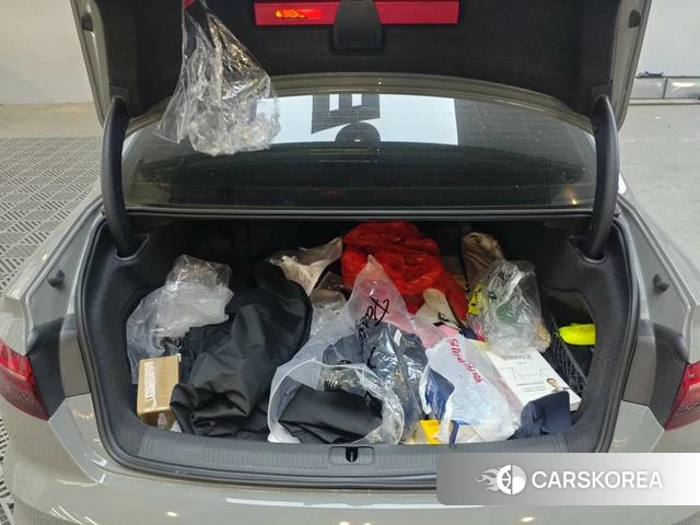 Audi S4 2022 Темно-серый из Китая, фото 2