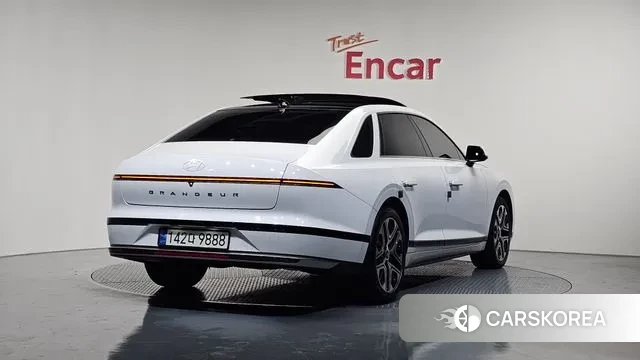 Hyundai Grandeur (GN7) id 3393912 из Кореи 12